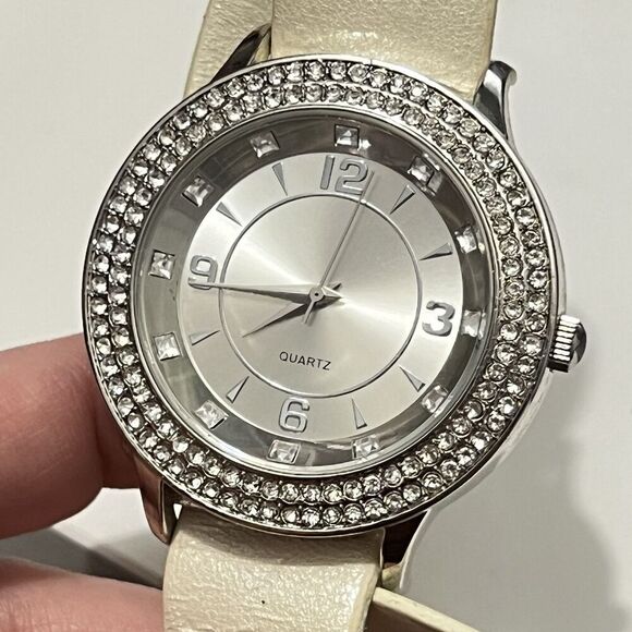 ALDO AL795 Beautiful White Faux Leather Rhinestone Silver Bezel Watch - Picture 1 of 6